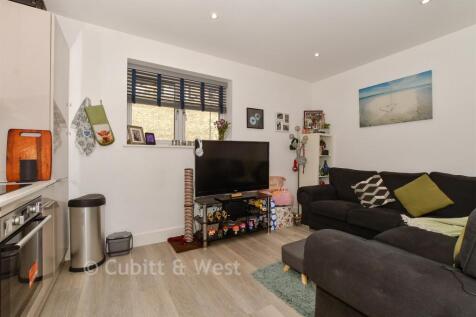 Lounge/Kitchen