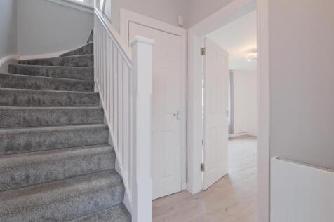 013-3 Loanhead Crescent, Newarthill, ML1 5AW.jpg