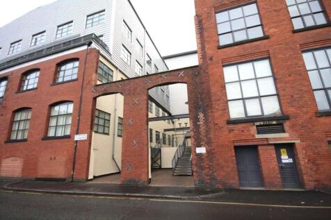 AVAILABLE SEPTEMBER. Stunning three bedroom apartment located in a sought-after period building. This beautifully furnished property boasts ample natural light and elegant period features throughout.