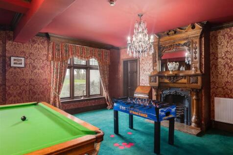 Highcliffe Manor Games Room-2.jpg
