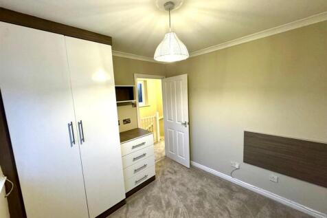 WhatsApp Image 2025-11-21 at 16.18.03 (1).jpeg