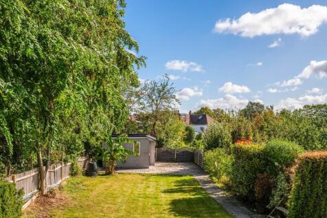 WALSINGHAM GARDENS (17).jpg