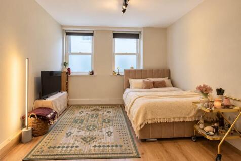 1 Bedroom Flat in BN11 3FD