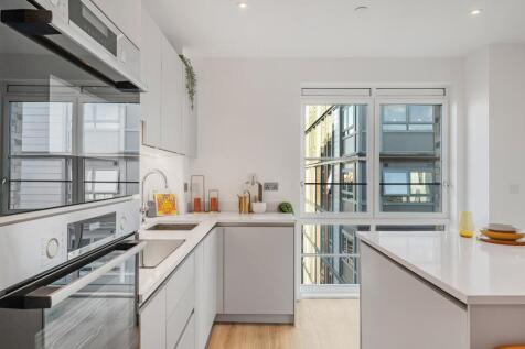 2 bed, 2 bath Flat in birmingham - Photo 15