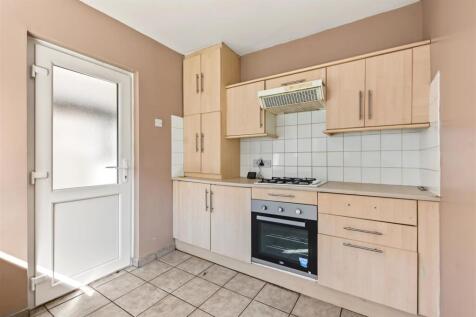 Kitchen_2.jpeg