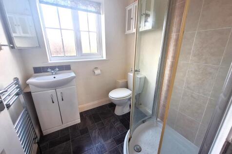 Ensuire to Bedroom One