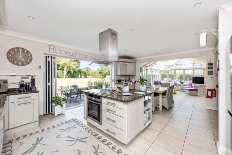 Kitchen/Breakfast/Conservatory