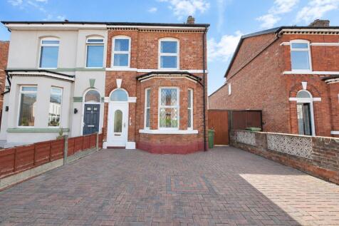 3 Bedroom Semi-Detached in PR8 4BJ