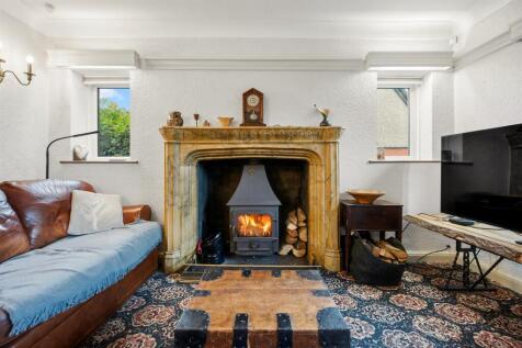Sitting Room fireplace.jpg