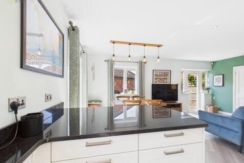 CAM03830G0-PR0206...