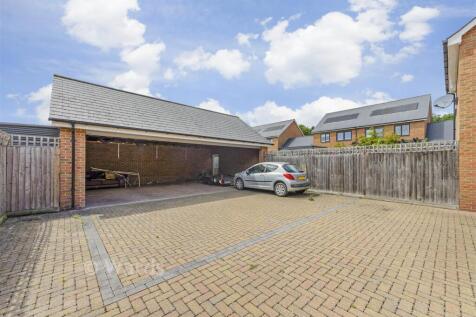 Driveway/Parking