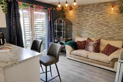 FITTED DINING KITCHEN