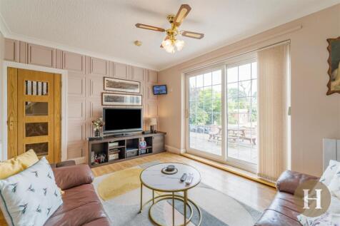 Hadleigh Estate Agents-12.jpg