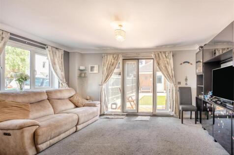 8694519-interior20.jpg
