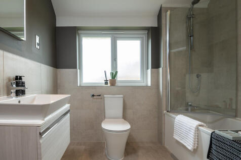 The Shrewsbury 3 - Bathroom