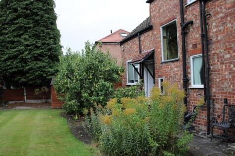 2 bed, 1 bath Detached in Manchester - Photo 17