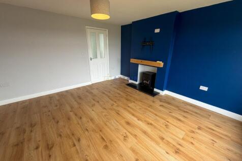 Living Room Alt.jpg