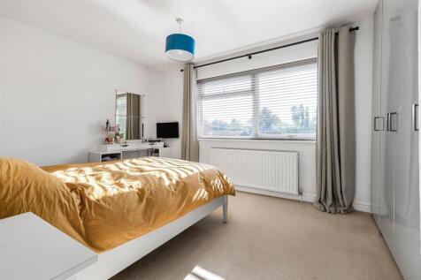 The Paddocks, Bugbrooke