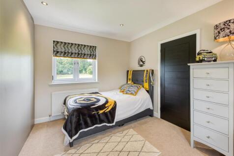 34 Post Office Road-bed4b.jpg