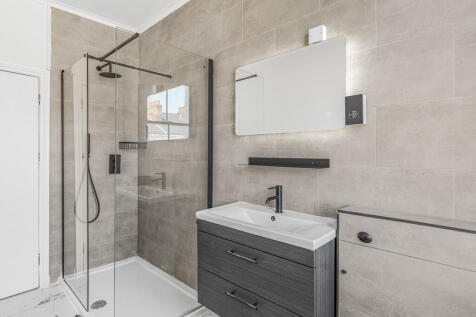 68 Lots Road, SW1...