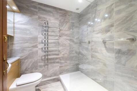 Bath/Shower Room