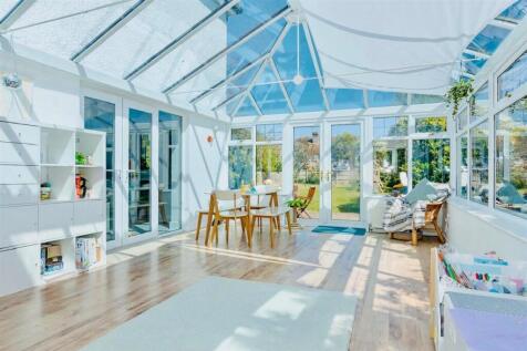 Conservatory - 46 Rose Walk.jpg