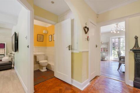 WILMERHATCH LANE (8).jpg