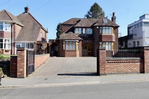 Front Garden/Driveway