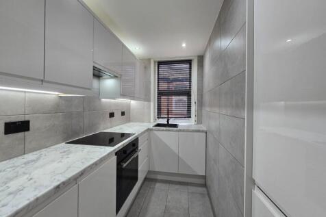 Three bed maisonette for sale Hillview Gardens, L