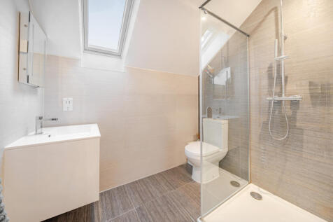 1388545-5-693bfb8...