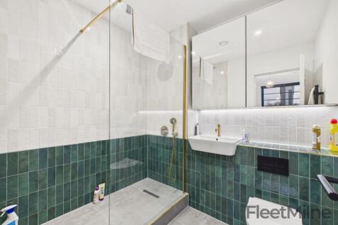 Master Bedroom & En-suite