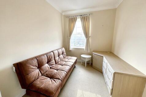 Bedroom Two/Snug