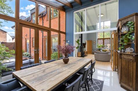 27A Bridge Street_Internals-3.jpg