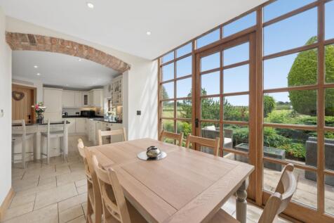 Breakfast Room