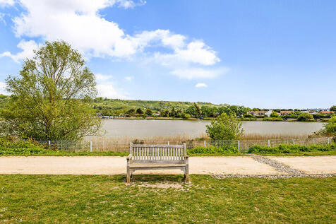 Martello Lakes Local Area