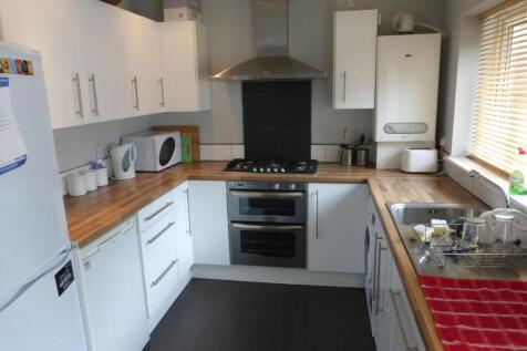 Living Room & Kitchen