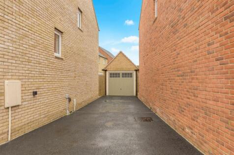 66 Tyrell Road, Banbury-16.jpg