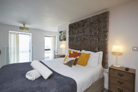 1 Bedroom Flat in HD5 9XP