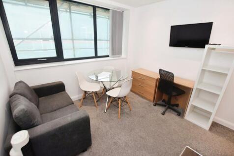 DEPOSIT FREE OPTION AVAILABLE | AVAILABLE 30TH JULY | FULLY FURNISHED | BILLS PACKAGE AVAILABLE FOR STUDENTS AT ADDITIONAL COST Bracken House is situated just off Princess Street which is close to Oxf