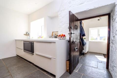 Kitchen/Diner into Porch