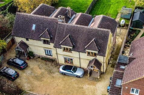 3 Bedroom Semi-Detached in SN4 7PH