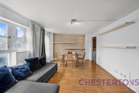 Bright and well-presented apartment offering a spacious reception room filled with natural light, a modern fitted kitchen, and comfortable bedrooms. The property also features a private balcony, two b