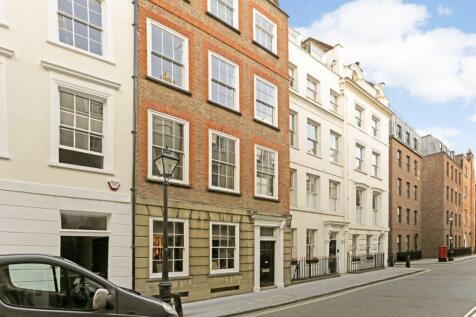 This superb one bedroom apartment is located on the top floor and located on the popular St James's Place. The flat has a stylish modern kitchen, wooden flooring, high ceilings and air-conditioning th