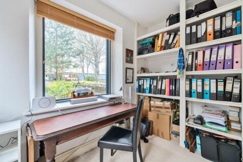 Office/Bedroom 6