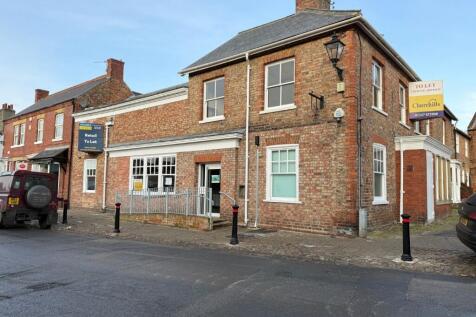 Retail Property (high street) to rent in birdforth