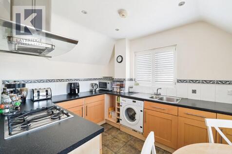 East Street - KT17 1ER