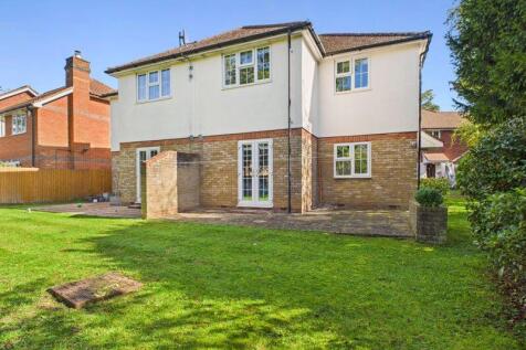 REAR ASPECT &amp; PATIO