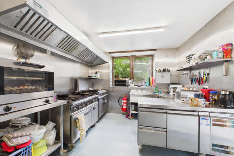 CAM03185G0-PR0108-STILL016