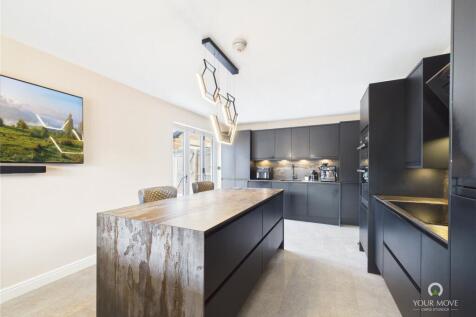 Kitchen/Dining Pic 1
