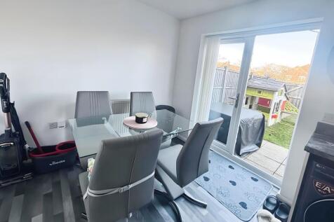 39c20631-WhatsApp...